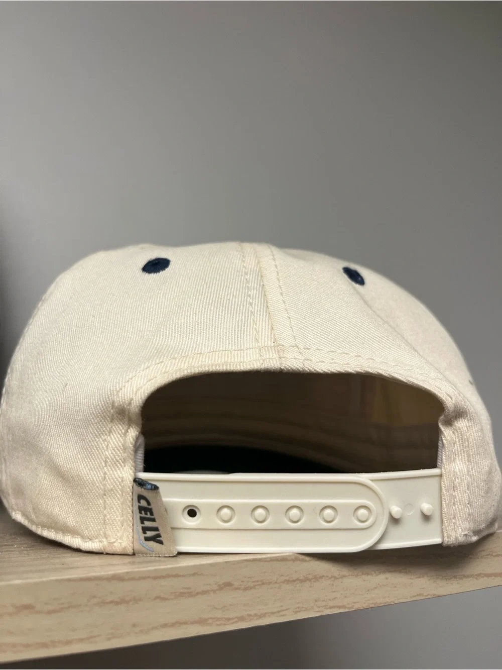 New Hampshire Pond Hockey Baseball Cap - Cream & Navy